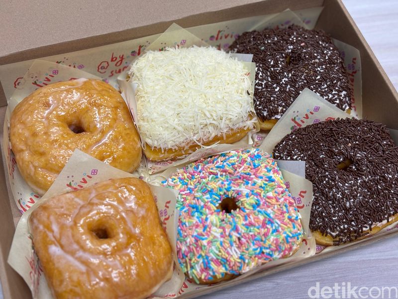 Donat by Olivia Sumichan