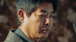 Sung Dong Il sebagai Ma Rok, pemimpin para malaikat, siap beraksi membasmi iblis di Semenanjung Korea mulai 23 Agustus 2025. Twelve tayang di Disney+ Hotstar. (Foto: dok. KBS2)