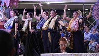 Sebagai bagian dari program pemberdayaan, YBI akan memberikan penghargaan kepada empat pelaku UMKM batik yang dinilai berkontribusi besar dalam pengembangan dan inovasi di daerah masing-masing.