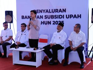 Video Gibran Cek Penyaluran BSU di Padang: Jangan Dipakai Judol-Beli Rokok