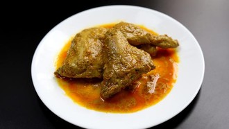 3 Resep Ayam Masak Santan yang Gurih Nendang Buat Ide Bekal ke Kantor