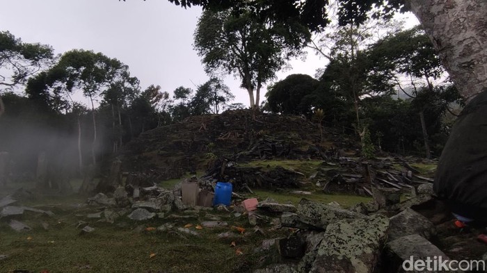 Gunung Padang di Kabupaten Cianjur.