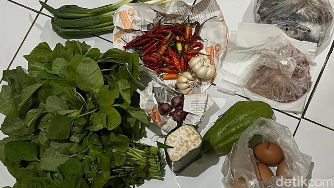 Menjajal Belanja Rp 100.000 di Pasar, Bisa Beli Sayur-Lauk Berapa Banyak?