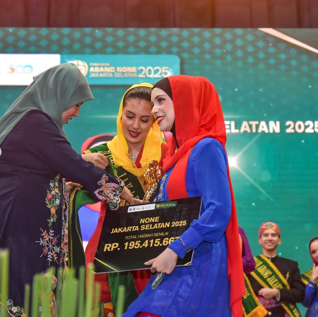 7 Foto Isabel Putri Cantik Ayu Azhari Menang None Jakarta Selatan 2025