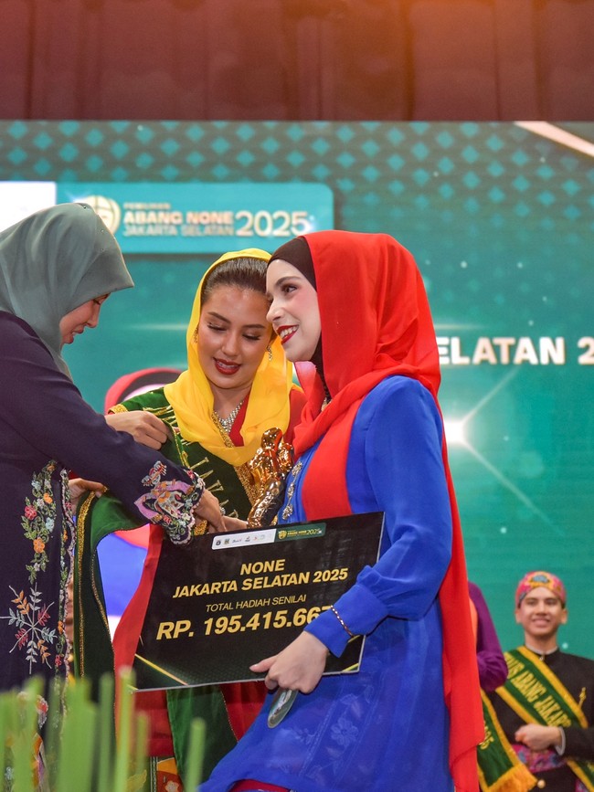 7 Foto Isabel Putri Cantik Ayu Azhari Menang None Jakarta Selatan 2025 7 Foto Isabel Putri Cantik Ayu Azhari Menang None Jakarta Selatan 2025