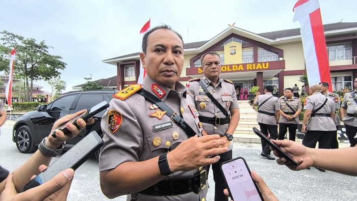 Kapolda Riau Irjen Pol Herry Heryawan.