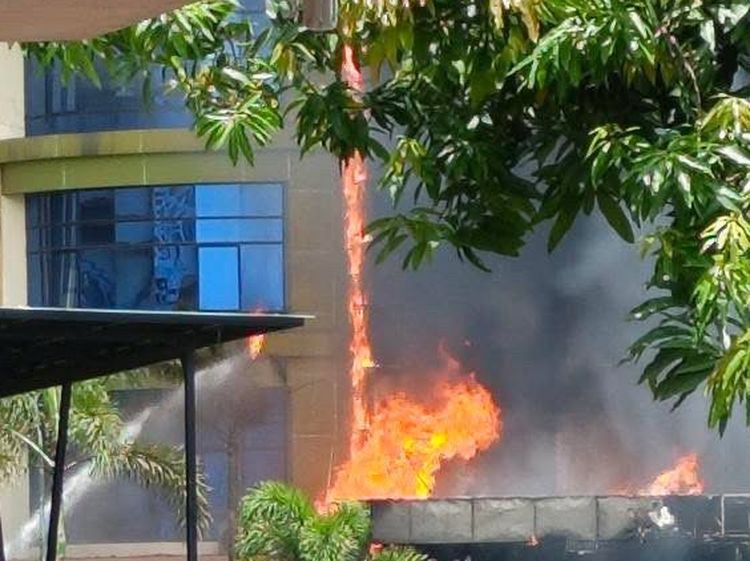 Penampakan Gedung Madinah Al Munawwarah Asrama Haji Medan Hangus Terbakar