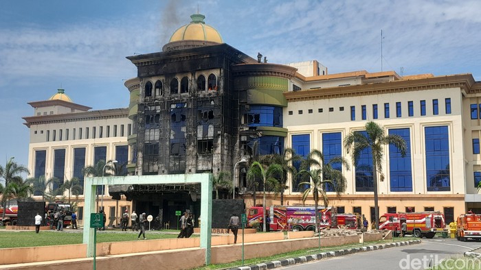 Kebarakan terjadi di gedung Asrama Haji Medan