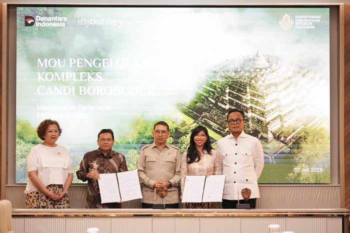 Kementerian Kebudayaan RI menandatangani Nota Kesepahaman dengan PT Aviasi Pariwisata Indonesia (Persero) atau InJourney terkait pengelolaan Kompleks Candi Borobudur.
