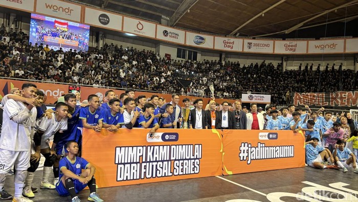 Kompetisi Futsal Series di Surabaya.