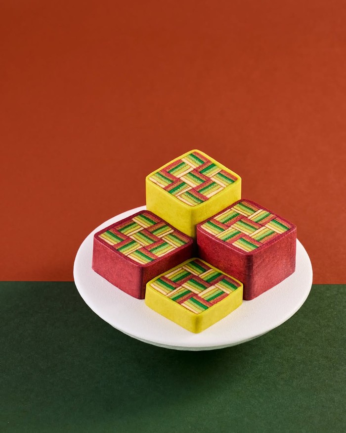 kue lapis dengan rumus geometri matematika