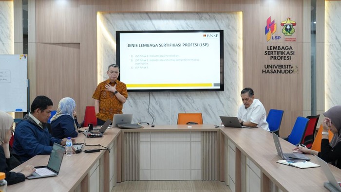 Lembaga Sertifikasi Profesi (LSP) Universitas Hasanuddin (Unhas) menggelar pelatihan calon auditor Sistem Manajemen Mutu (SMM). Dokumen Istimewa