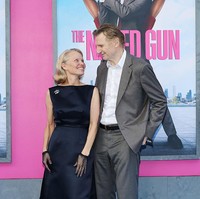 Liam Neeson diketahui menikah dengan aktris Natasha Richardson, yang meninggal dunia pada 2009 akibat kecelakaan ski. Sementara itu Pamela telah lima kali menikah, dengan perceraian terakhirnya terjadi pada Januari 2022. Foto: Getty Images/Dia Dipasupil