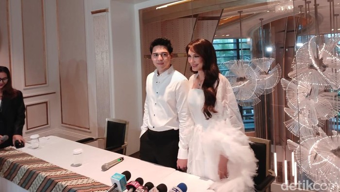 Luna Maya dan Maxime Bouttier Luna Maya dan Maxime Bouttier jumpa pers di Four Season Hotel, Jakarta Selatan, Rabu (30/7/2025).