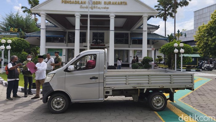 Mobil Esemka Bima di Parkiran Pengadilan Negeri Solo, Rabu (30/7/2025)