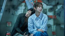 Momen Lee Minho dan Cast Omniscient Reader saat Break Syuting