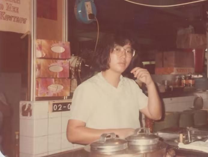 Pelanggan Setia Berduka usai Tahu Pemilik Kedai Kue Legendaris Meninggal