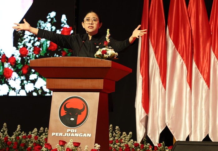 Ketua DPR sekaligus Ketua DPP PDI Perjuangan (PDIP) Puan Maharani, memberikan arahan dalam acara Pembekalan Anggota DPR RI hingga DPRD Provinsi dan Kabupaten/Kota dari fraksi PDIP dari seluruh Indonesia yang diadakan di Bali.