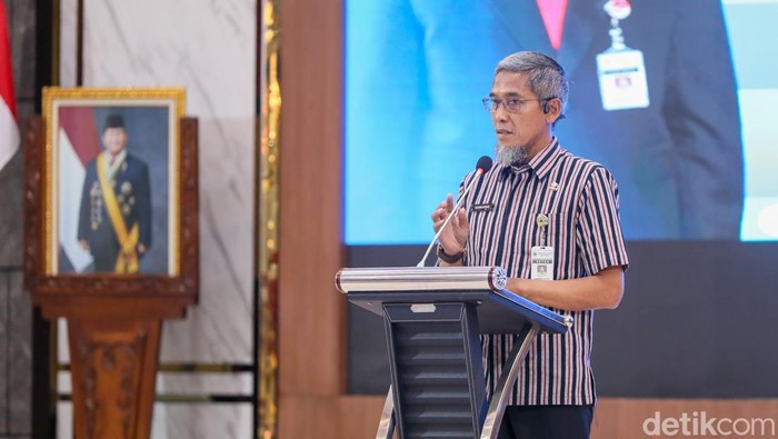 Sekda Jateng Sumarno