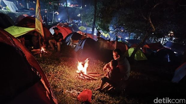 Suasana Objek wisata alam Bumi Perkemahan Ipukan Kuningan