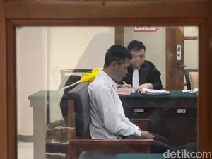 Kuli Asal Gresik Jual Istri Threesome di Mojokerto Divonis 7 Tahun Bui