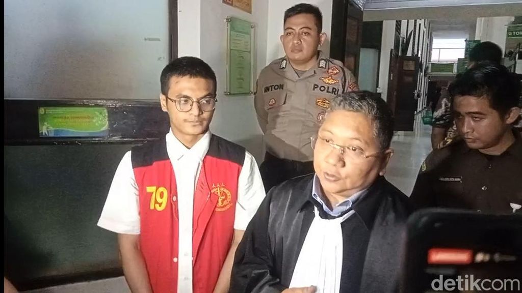 Pengacara Vadel Badjideh Laporkan Kuasa Hukum Nikita Mirzani soal Obat Aborsi