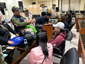 6 Wanita Diduga PSK Kena Razia di Bogor, Dibawa ke Panti Rehabilitasi