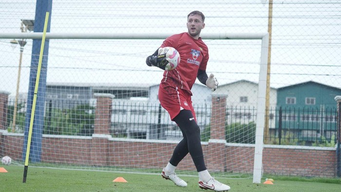 Adam Przybek.