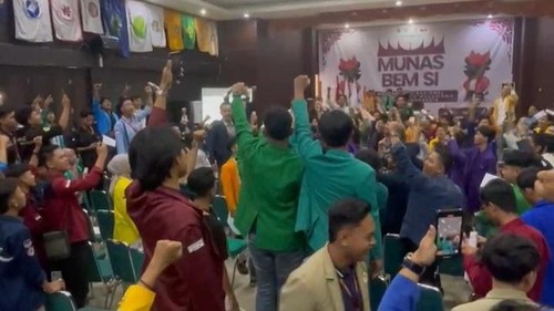 Suasana Musyawarah Nasional (Munas) XVIII BEM Seluruh Indonesia (SI) Kerakyatan di asrama haji UPT Padang, Minggu (13/7/2025). (Dok BEM Undiknas).