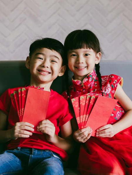 Kisah Ayah Dituntut Anak Sendiri karena Pakai Angpao Imlek untuk Menikah Lagi