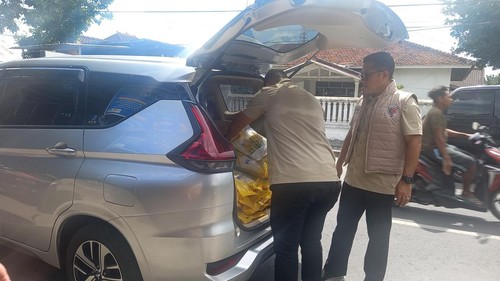 Ditreskrimsus Polda NTB menyita sebanyak 99 karung beras oplosan milik ASN Lombok Tengah yang beredar di Mataram. (Dok Polda NTB)