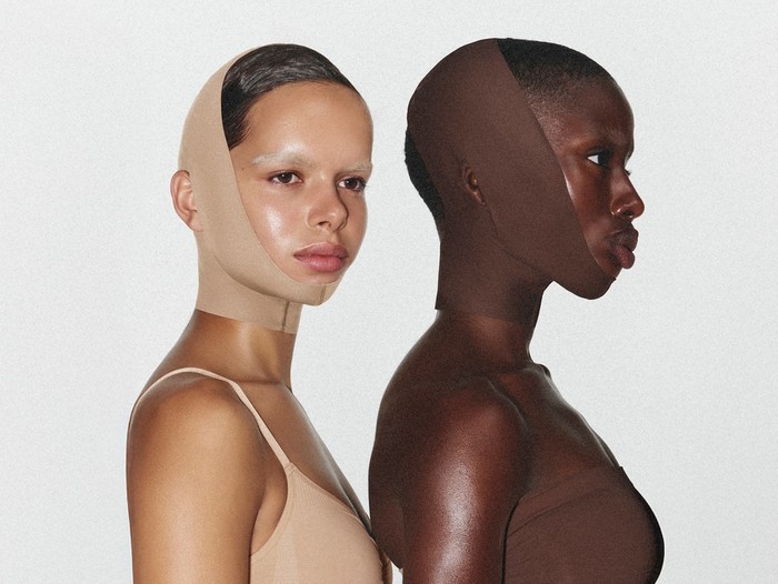 SKIMS rilis face shapewear untuk kencangkan dan tiruskan wajah.