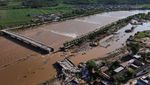 Foto Udara Banjir Rendam Permukiman di Beijing