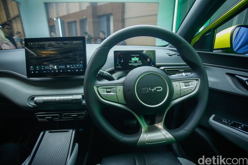 Begini tampilan interior BYD Atto 1 yang diperkenalkan di GIIAS 2025, ICE BSD, Tangerang, Rabu (30/7/2025).
