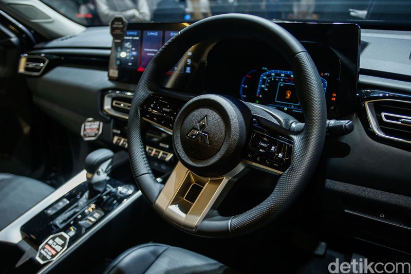 Begini tampilan interior Mitsubishi Destinator yang diperkenalkan di GIIAS 2025, ICE BSD, Tangerang, Rabu (30/7/2025).