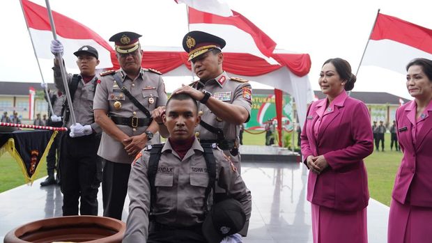Kapolda Riau Irjen Pol Herry Heryawan secara resmi membuka Pendidikan Pembentukan Bintara Polri T.A 2025-2026 di SPN Polda Riau, Rabu (30/7/2025).
