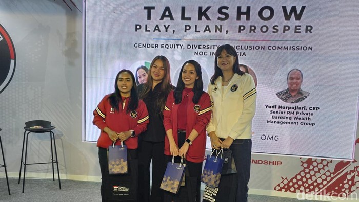 Komite Olimpiade Indonesia (KOI) memberikan edukasi kepada atlet-atlet cabang olahraga untuk mengatur keuangan agar tak merana di hari tua. Bertajuk ‘Play, Plan, dan Prosper’ acara yang dibuat KOI melalui Komisi Gender Equity, Diversity, and Inclusion ini berlangsung di kawasan FX, pada Kamis (31/7/2025).