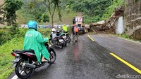 Peristiwa ini mengakibatkan tertutupnya seluruh bahu jalan dan melumpuhkan akses lalu lintas.