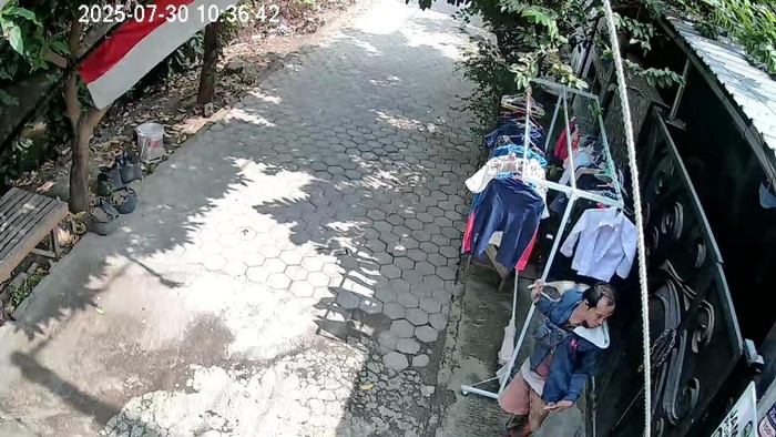Maling pakaian dalam di Pasuruan