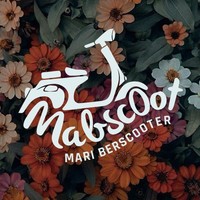 Mari ber Scooter