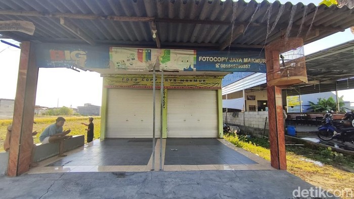 Penampakan toko fotocopy Jaya Makmur di Perumahan Griya Bhayangkara Permai, Desa Urangagung, Sidoarjo