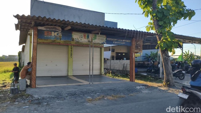 Penampakan toko fotocopy Jaya Makmur di Perumahan Griya Bhayangkara Permai, Desa Urangagung, Sidoarjo