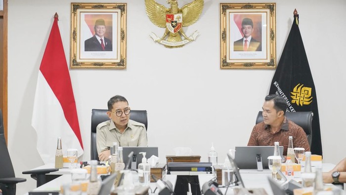 Menbud Terima Audiensi Bupati Pulang Pisau