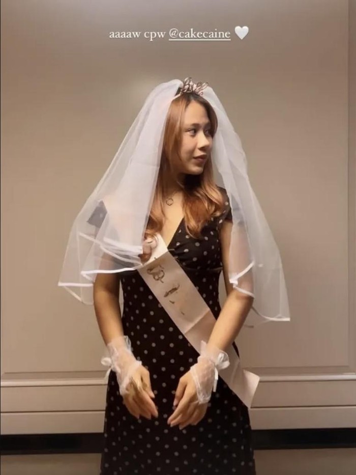 Nadin Amizah mendapat kejutan bridal shower pada Minggu (27/7/2025).