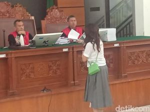Video: Momen Alot JPU Bujuk Nikita Mirzani Kembali ke Rutan