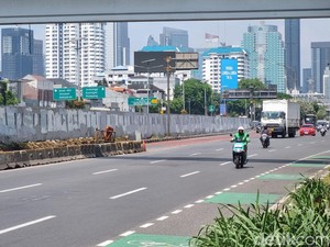 Penampakan Separator TransJ Koridor 9 Rusak Gegara Sering Ditabrak Mobil