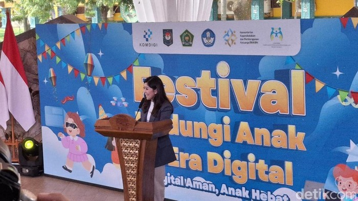 Penandatanganan Nota Kesepahaman tentang Rencana Aksi Implementasi PP No 17 Tahun 2025 tentang Tata Kelola Penyelenggaraan Sistem Elektronik dalam Pelindungan Anak untuk Penguatan Pelindungan Anak, di Museum Penerangan, TMII, Jakarta, Kamis (31/7/2025)