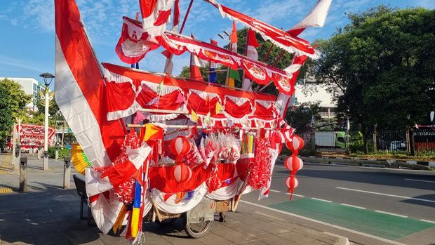 Penjual bendera merah putih di Matraman, Jaktim. (Taufiq/detikcom)