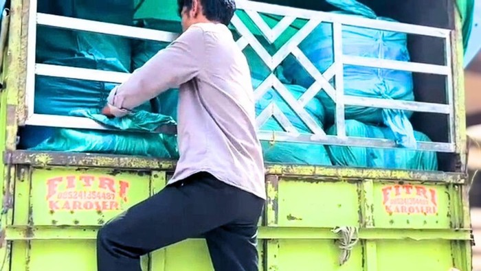 Penyelundupan pakaian bekas digagalkan Polresta Bulungan.