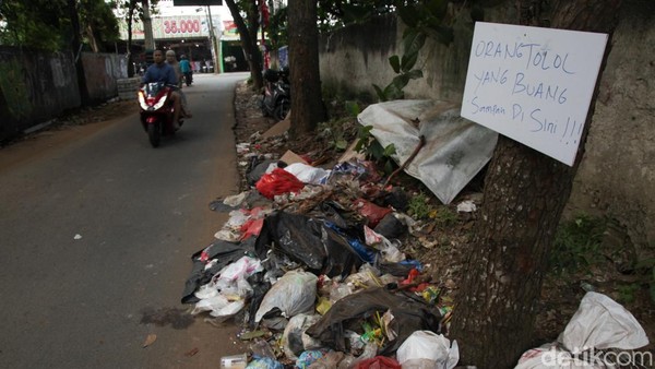 Peringatan Pedas untuk Pembuang Sampah di Tangsel